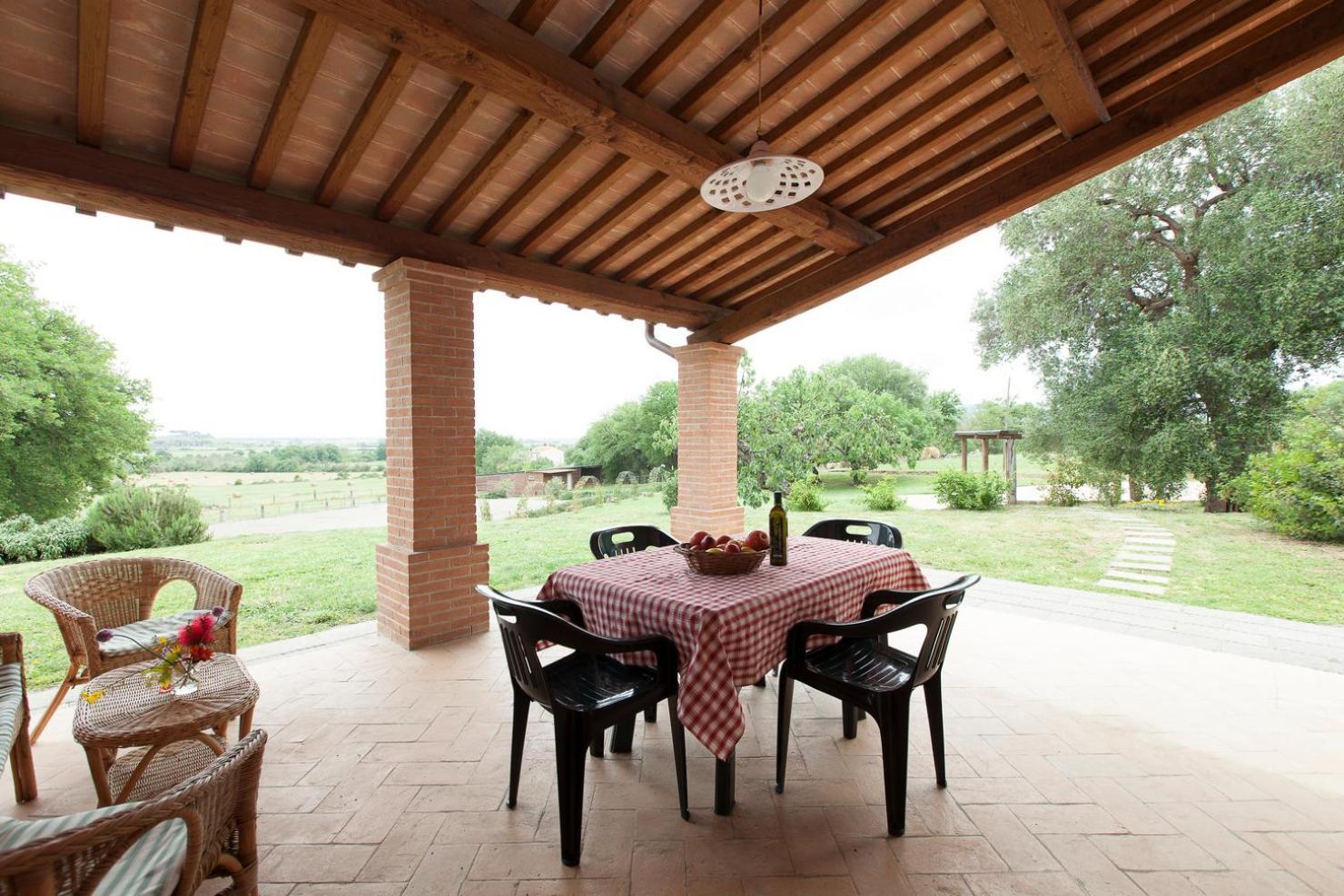 Agriturismo Bio Podere Doganelle Giuncarico Exterior photo